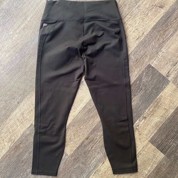 Fabletics Define High-Waisted 7/8 Legging - Picture 4 of 5